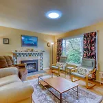 Husky Hideaway - 2 Bed 1 Bath Vacation Home In Seattle