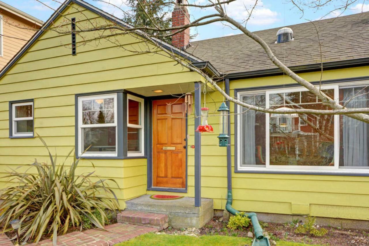 Husky Hideaway - 2 Bed 1 Bath Vacation In * Seattle