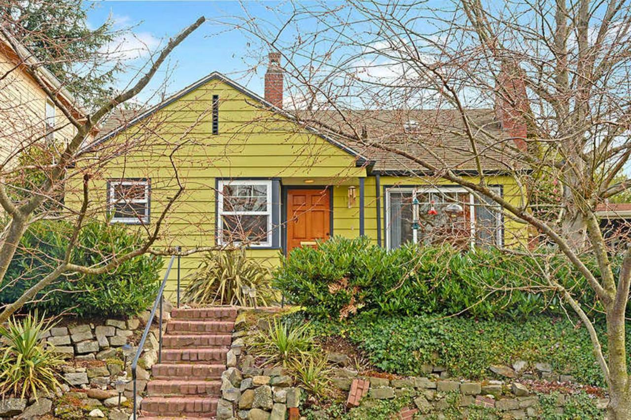 Holiday home Husky Hideaway - 2 Bed 1 Bath Vacation In
